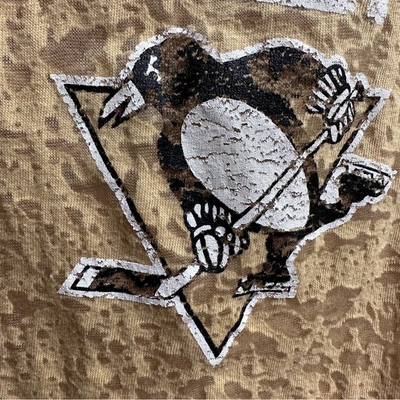 Knights Apparel NHL Pittsburgh Penguins Burn Out Short Sleeve T-Shirt Size S EUC - Picture 2 of 8